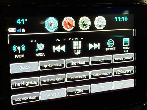 Used 2019 Chevrolet Traverse LT image 12