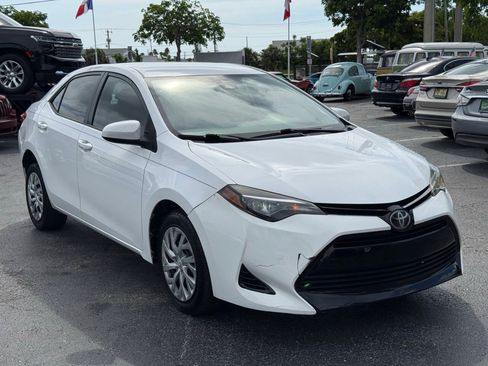 Used 2018 Toyota Corolla LE FWD image 8