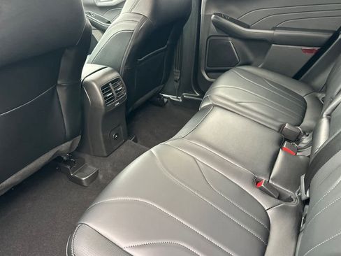 Certified 2025 Ford Escape SE w/ PHEV Premium Package image 4