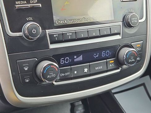 Used 2016 Nissan Altima 2.5 SV FWD image 17
