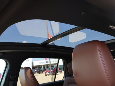 Used 2024 Lincoln Aviator Reserve w/ Elements Package Plus image 30