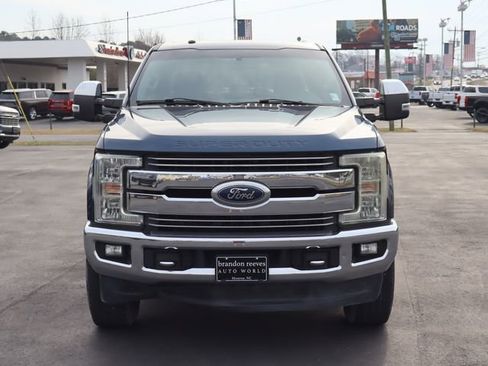 Used 2017 Ford F250 Lariat w/ Chrome Package image 10