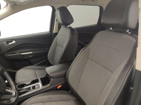 Used 2017 Ford Escape SE w/ Equipment Group 201A FWD image 17