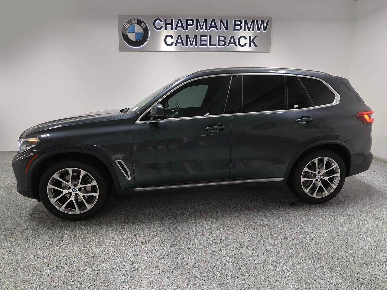 Used 2019 BMW X5 xDrive40i w/ Convenience Package AWD/4WD image 3
