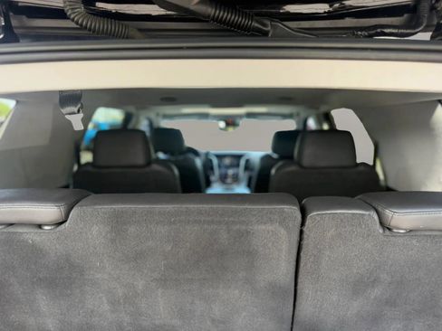 Used 2019 Cadillac Escalade Luxury AWD/4WD image 45