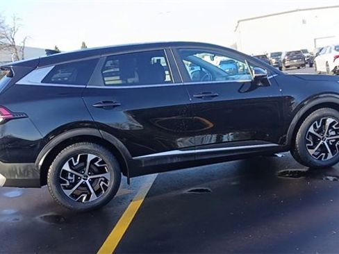 Certified 2023 Kia Sportage EX image 3