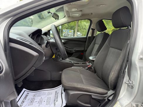 Used 2015 Ford Focus SE image 10