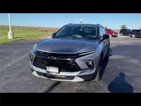 Used 2023 Chevrolet Blazer LT w/ Convenience Package image 3