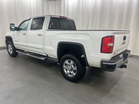 Used 2019 GMC Sierra 2500 SLT w/ Duramax Plus Package image 2