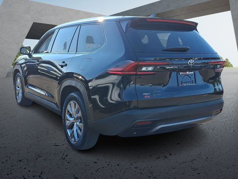 Certified 2025 Toyota Grand Highlander AWD image 4