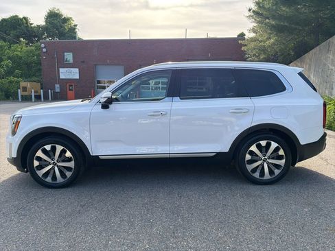 Used 2022 Kia Telluride SX AWD/4WD image 2