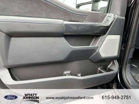 New 2026 Ford F250 Platinum w/ Tremor Off-Road Package AWD/4WD image 23