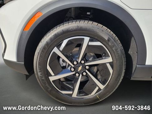 New 2026 Chevrolet Equinox EV LT image 13