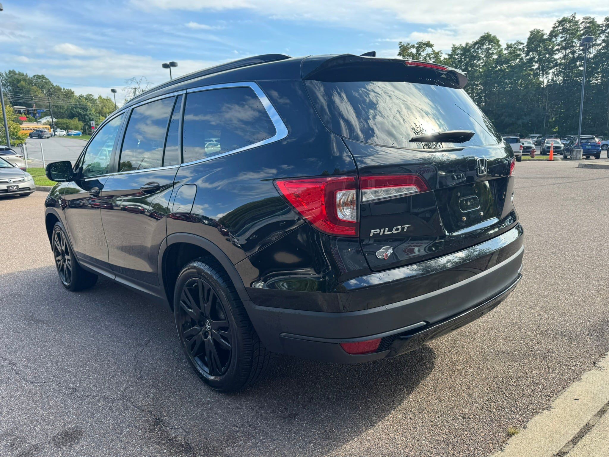 Used 2021 Honda Pilot Special Edition image 5