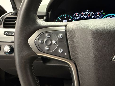 Used 2018 Chevrolet Tahoe Premier w/ RST Edition AWD/4WD image 18