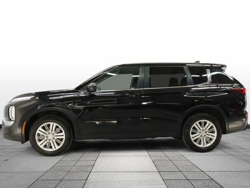 Used 2024 Mitsubishi Outlander ES FWD image 4