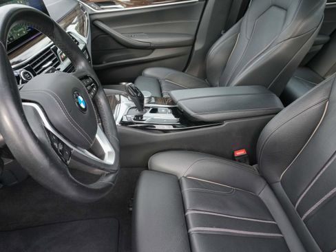 Used 2020 BMW 530i w/ Convenience Package RWD image 12