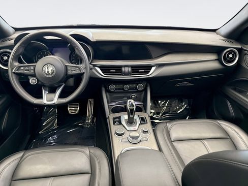 Used 2022 Alfa Romeo Stelvio Ti image 14