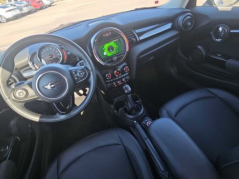 Used 2019 MINI Cooper 2-Door Hardtop image 23