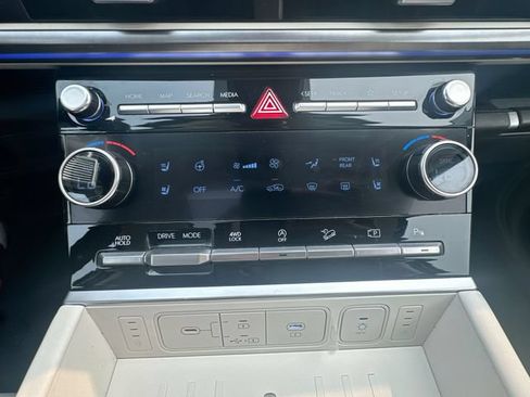 Used 2025 Hyundai Santa Fe Calligraphy AWD/4WD image 21