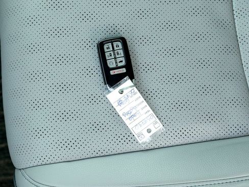 Used 2023 Honda Odyssey Elite image 64