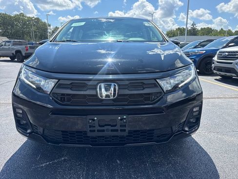 Used 2025 Honda Odyssey EX-L image 3