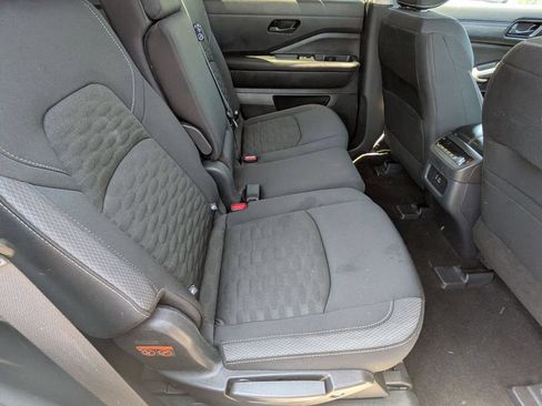 Used 2025 Nissan Pathfinder SV AWD/4WD image 23