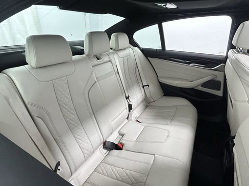 Used 2023 BMW 540i xDrive w/ M Sport Package image 40