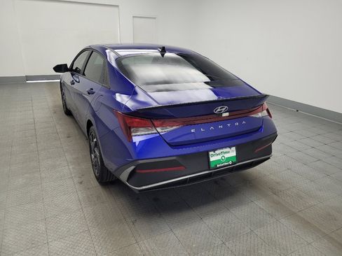 Used 2025 Hyundai Elantra Sport FWD image 6