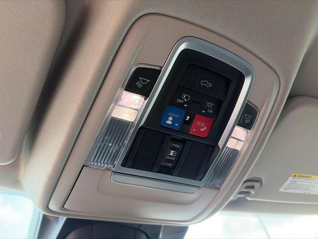Used 2022 RAM 1500 Laramie AWD/4WD image 34