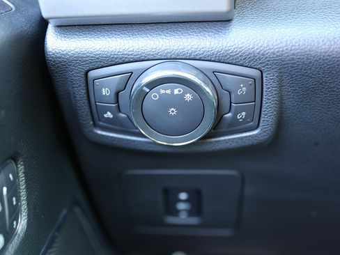 Used 2016 Ford F150 Lariat image 35