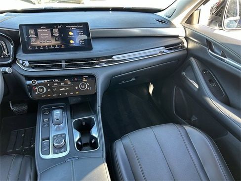 Certified 2025 INFINITI QX60 Luxe w/ Vision Package image 17