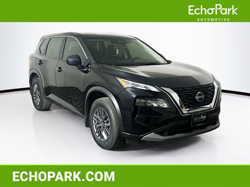 Used 2023 Nissan Rogue S image 1