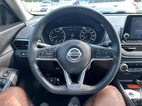 Used 2020 Nissan Altima 2.5 S FWD image 17