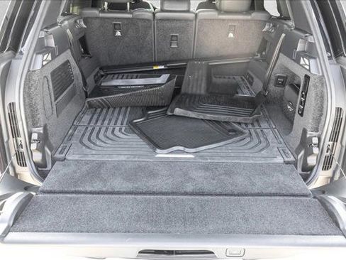 Used 2024 Land Rover Range Rover Long Wheelbase SE AWD/4WD image 24