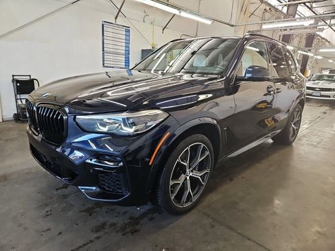 Used 2023 BMW X5 xDrive40i w/ M Sport Package AWD/4WD image 3