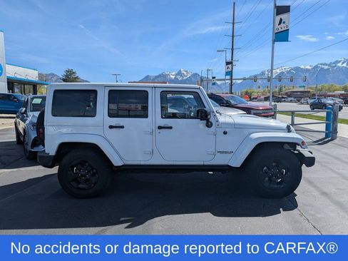 Used 2015 Jeep Wrangler Unlimited Sahara AWD/4WD image 2