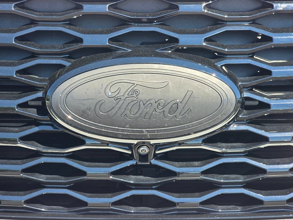 Used 2024 Ford Explorer ST w/ Equipment Group 401A AWD/4WD image 30