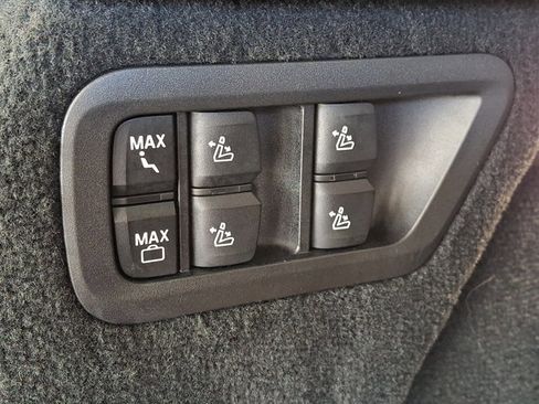 Used 2022 BMW X7 xDrive40i w/ Executive Package image 35