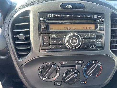 Used 2013 Nissan Juke S image 22