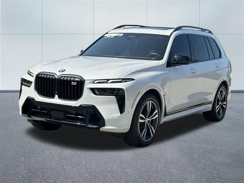 Used 2025 BMW X7 M60i AWD/4WD image 11