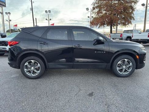 Used 2023 Chevrolet Blazer LT image 8