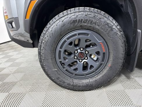 New 2026 Nissan Frontier PRO-4X w/ Tow Package AWD/4WD image 10