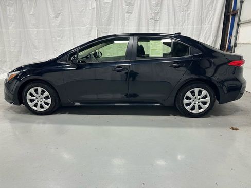 Used 2025 Toyota Corolla LE image 4