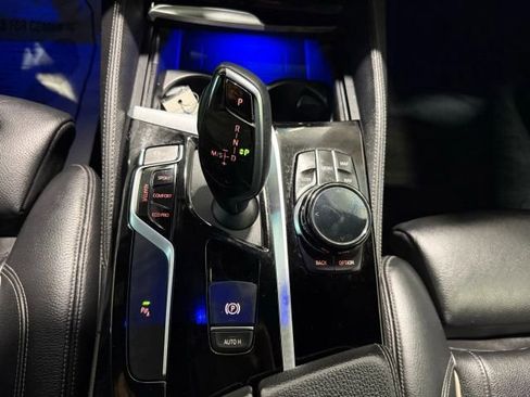 Used 2020 BMW M550i xDrive image 72