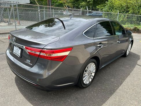 Used 2014 Toyota Avalon Limited FWD image 5