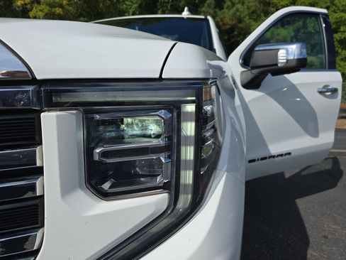 Used 2023 GMC Sierra 1500 SLT w/ SLT Premium Plus Package AWD/4WD image 30