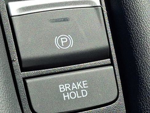 Certified 2024 Honda HR-V LX image 23