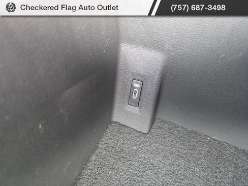 Used 2021 Volkswagen Atlas Cross Sport SEL Premium image 41