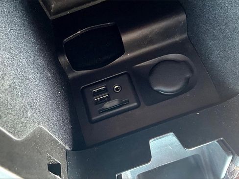 Used 2015 Cadillac XTS Luxury image 31